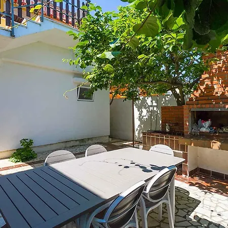 Near In Premantura-istrien 44855 Apartman Premantura